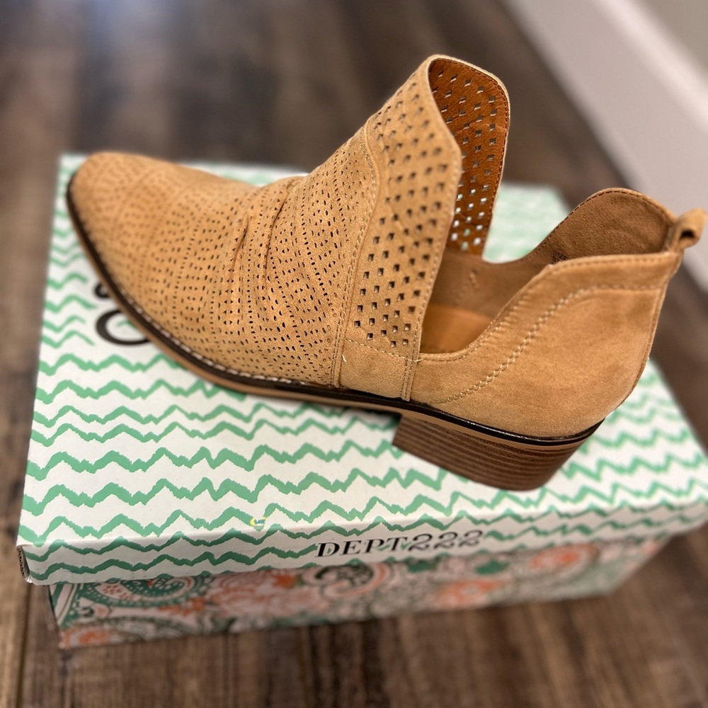 Dept 222 Tan Ankle Booties